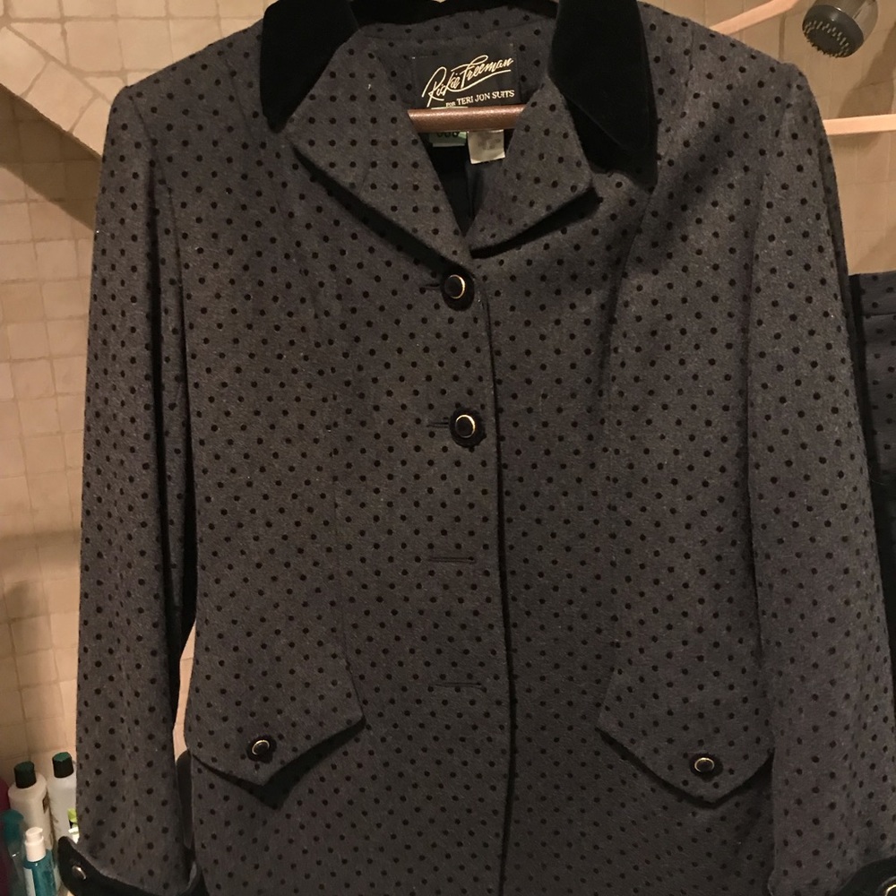 Suit set - Picture 2 of 7